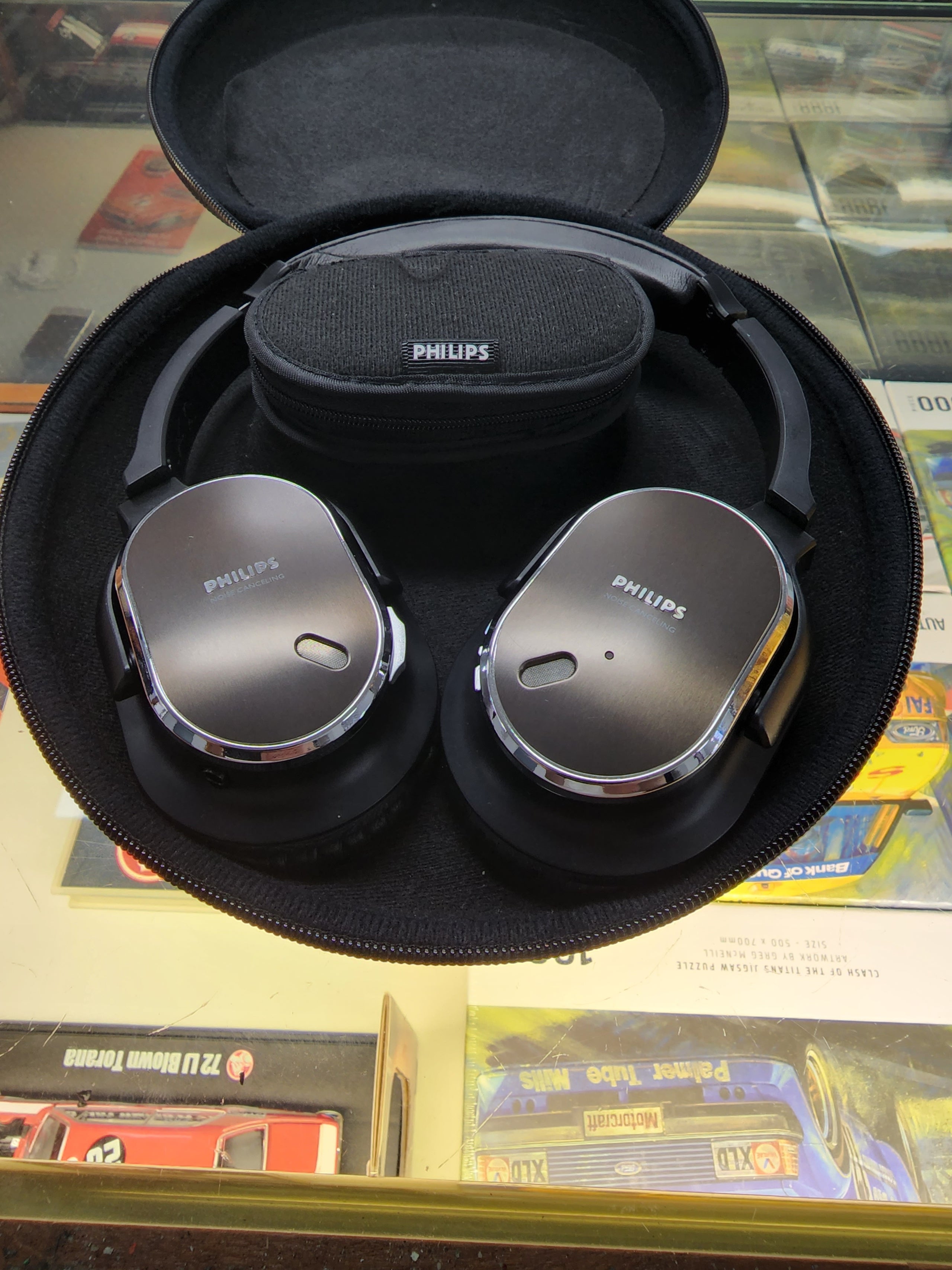 Philips noise cancelling headphones Just Seconds & Collectables